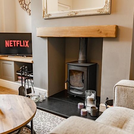 Cosy 2 Bed Cottage In Charming Village Of Christleton - For Up To 5 Exterior photo