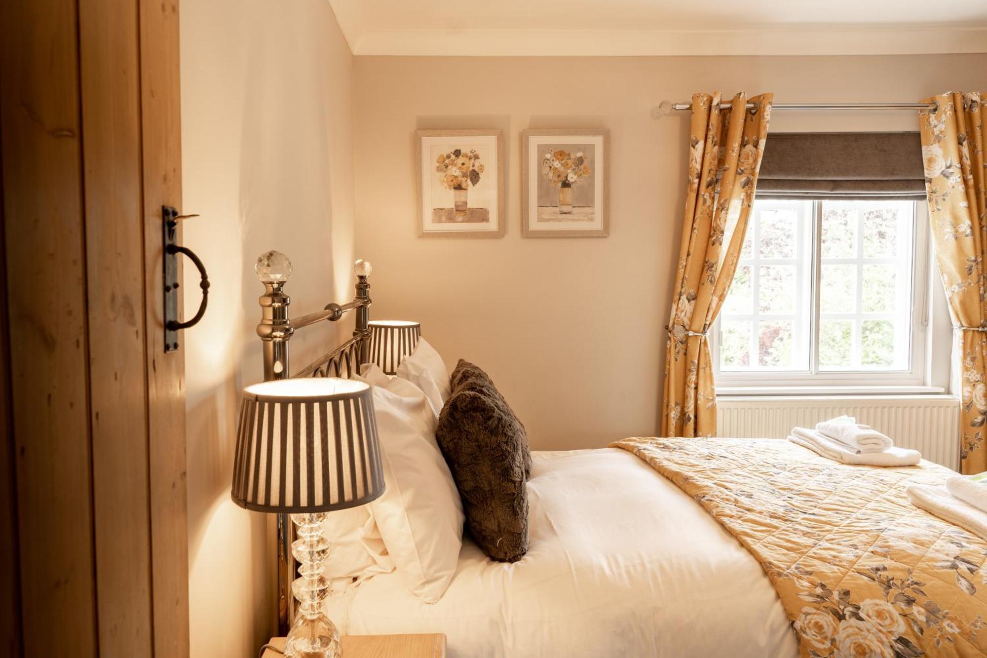 Cosy 2 Bed Cottage In Charming Village Of Christleton - For Up To 5 Exterior photo